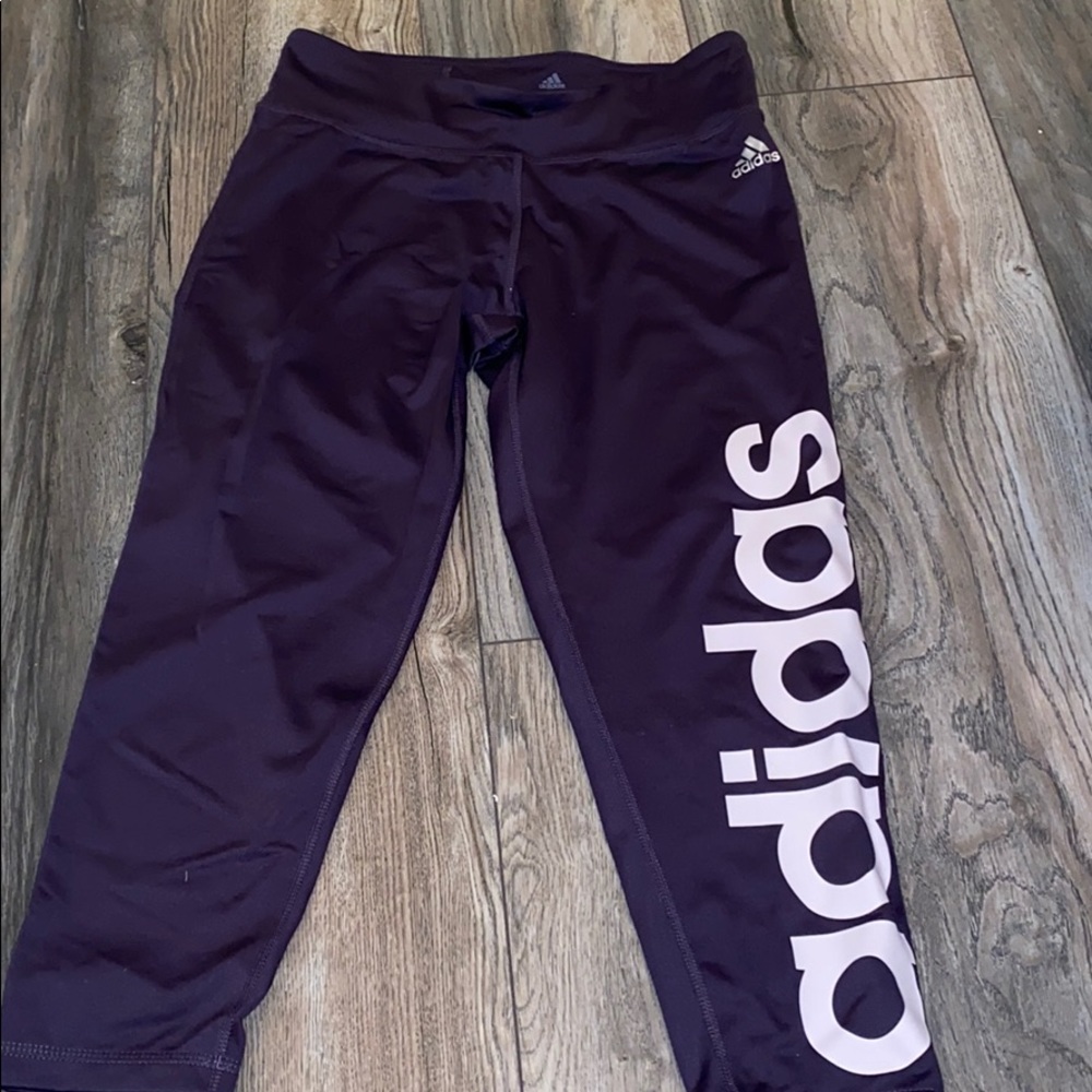 Dark purple cropped workout leggings